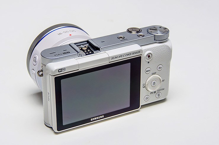 Samsung NX3000 (2).jpg